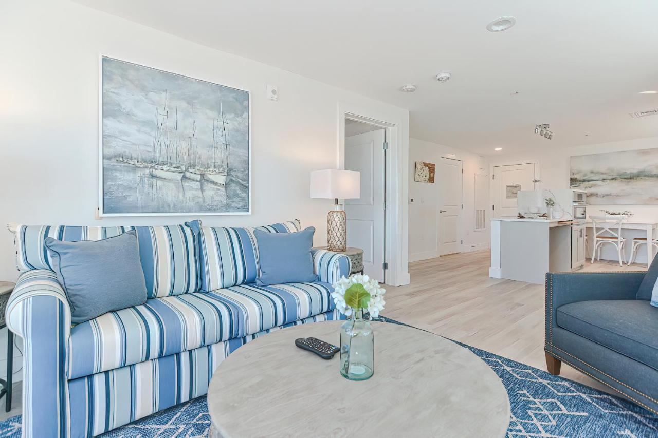 Downtown Plymouth Waterfront Luxury Condos Esterno foto